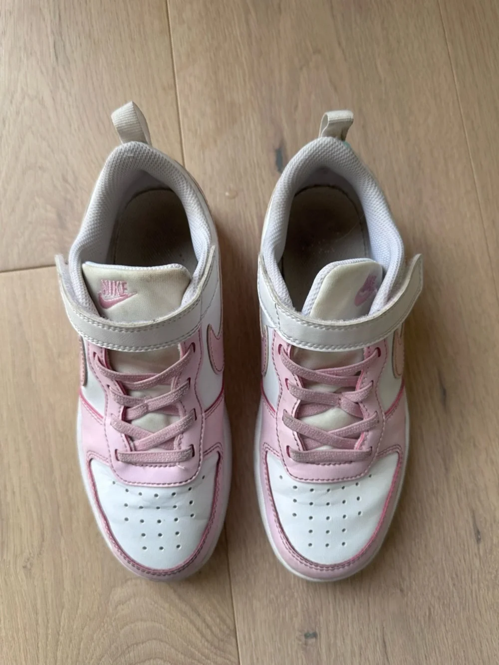 Nike Kids White and court borough Pink Low-Top Sneakers with Hook-and-Loop Strap - Picture 5 of 8